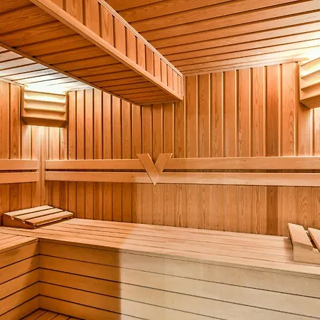 2br Duplex With Sauna *